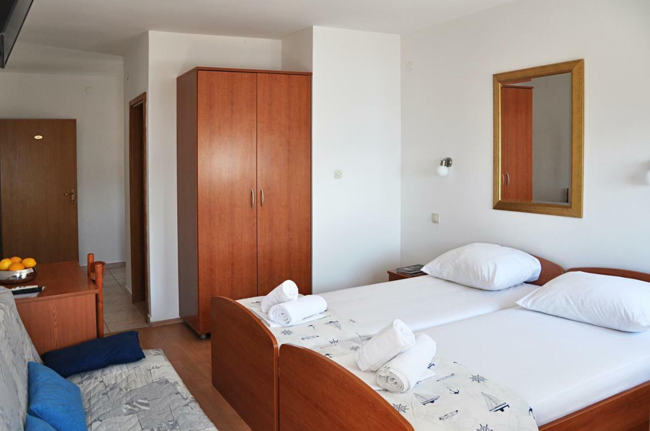 Sunrise Apartments And Studio Apartments 1 Lokva Rogoznica Dış mekan fotoğraf